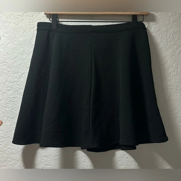 Shein Frenchy Textured Flare Skirt - Picture 2 of 8